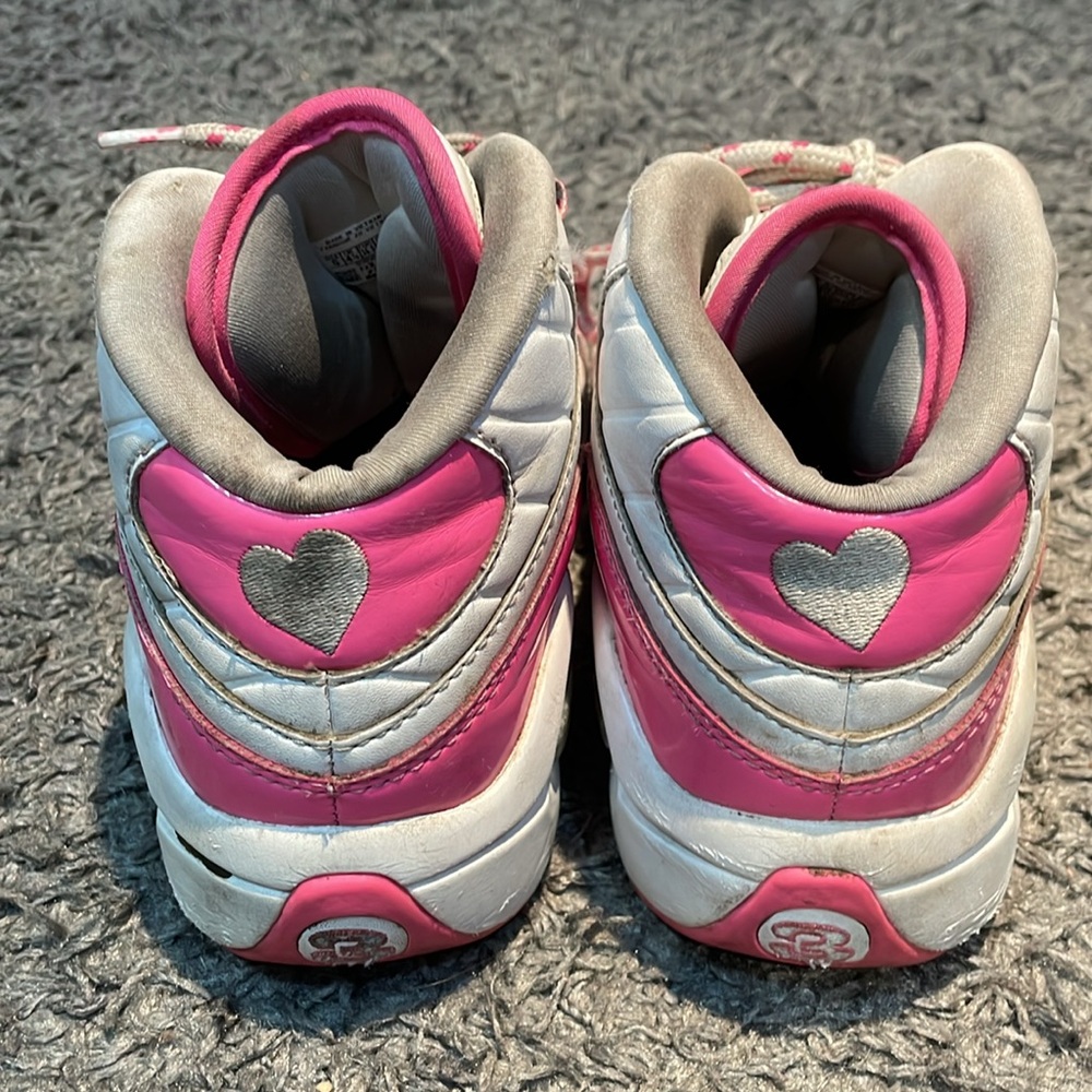Reebok question - Picture 4 of 8